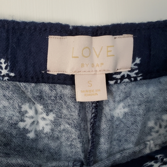 Gap Flannel Pajama Pants - Navy w/ Snowflakes - Picture 2 of 2